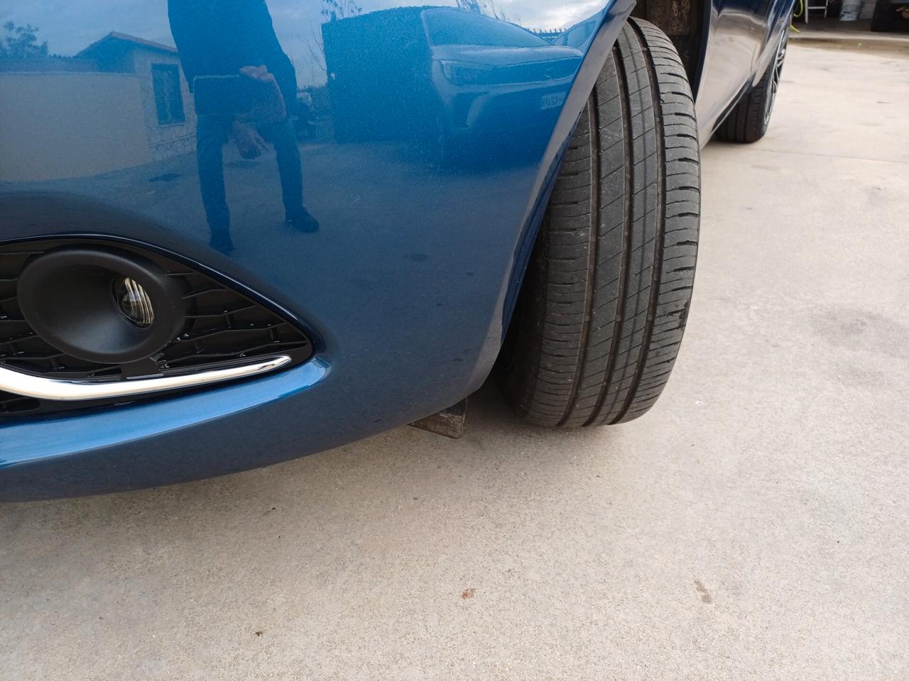 Lancia Ypsilon 1.0 FIRE FLY HYBRID 5 PORTE