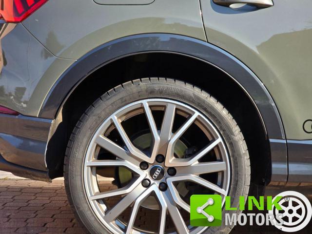 AUDI Q3 40 TDI 190CV S tronic quattro s line Identity Blac
