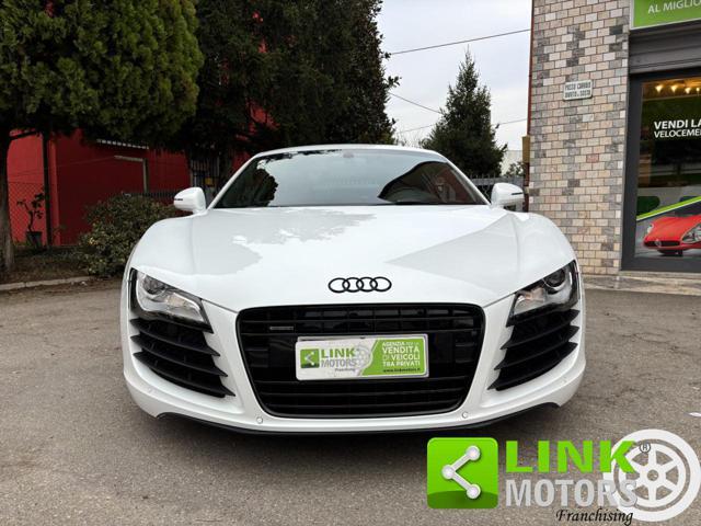 AUDI R8 4.2 V8 FSI quattro R tronic