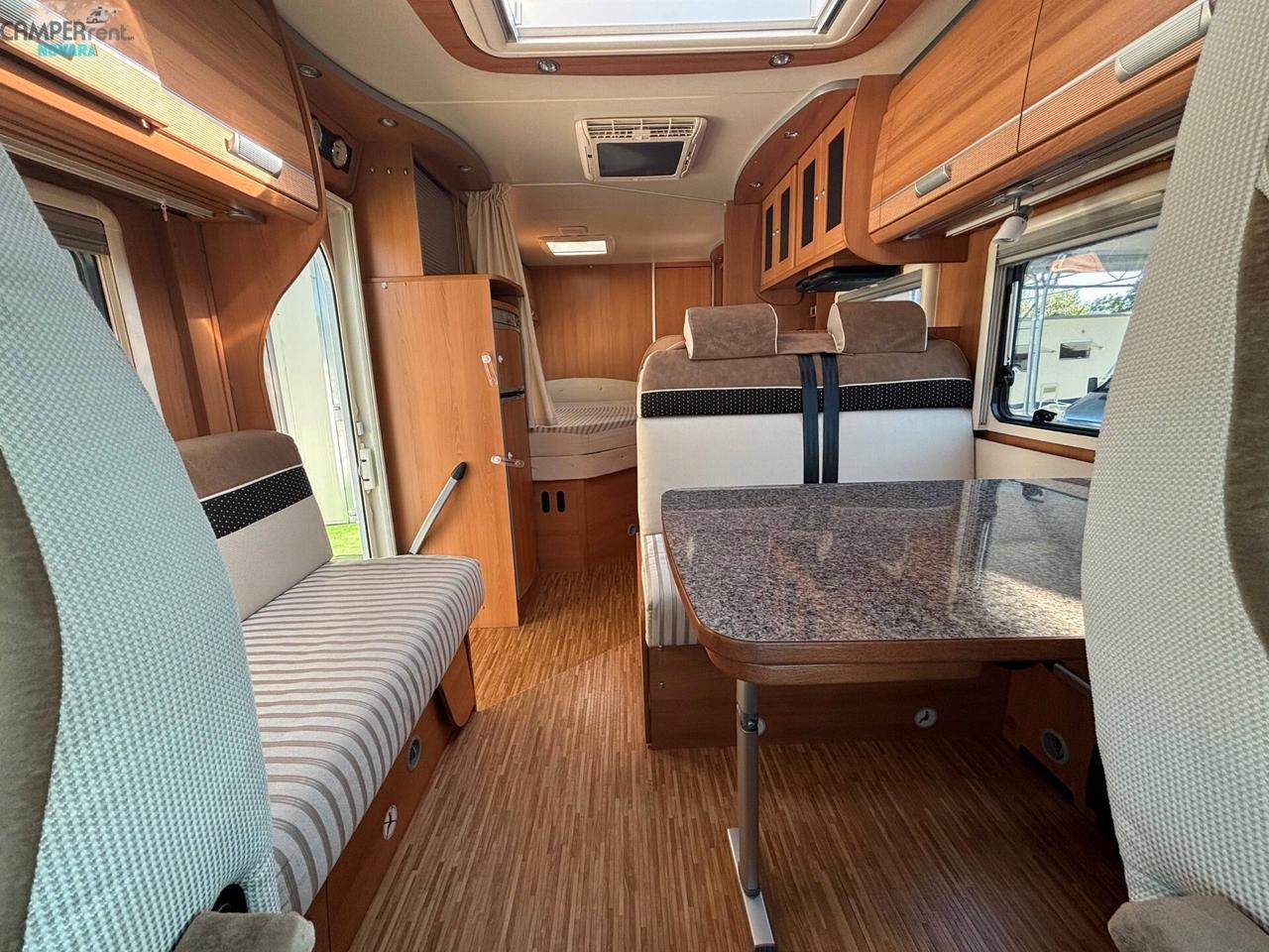 DETHLEFFS ESPRIT 7094 RT - Semintegrale con letto alla francese in coda