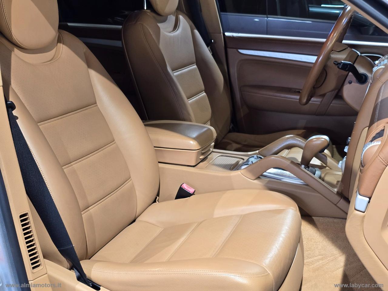 PORSCHE Cayenne S