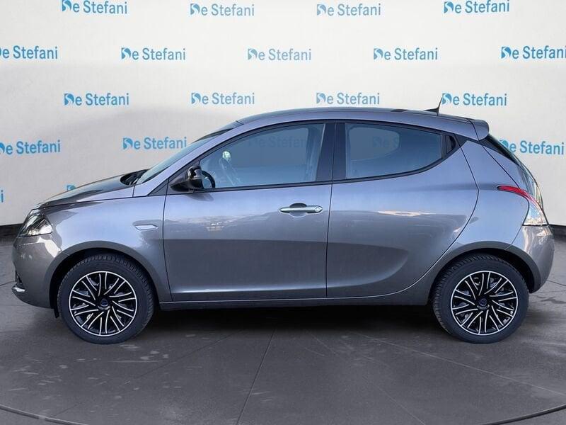 Lancia Ypsilon Ypsilon 1.0 firefly hybrid Gold s&s 70cv