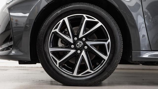 TOYOTA Yaris 1.5 Hybrid IVA ESPOSTA NEOPATENTATI