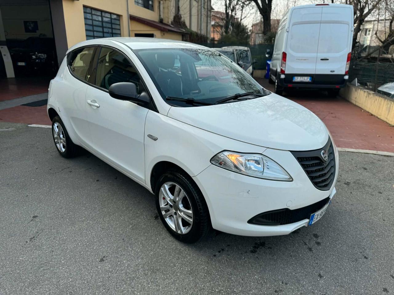 Lancia Ypsilon Anno 2014 0.9 Benz/Metano