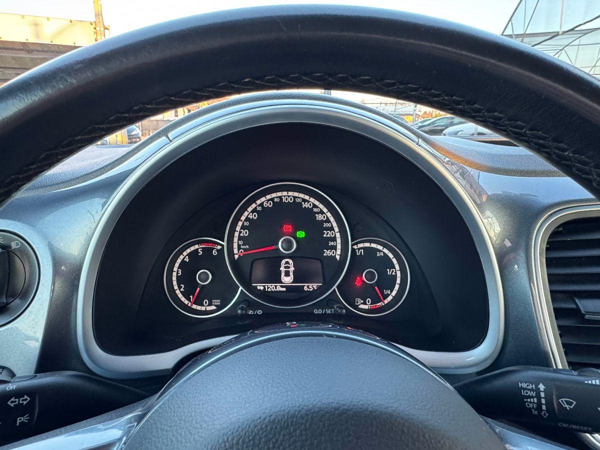 VOLKSWAGEN - Maggiolino - 1.6 TDI DSG Design