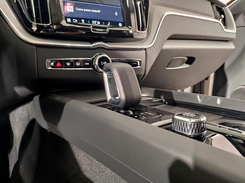 VOLVO Xc60 B4 Mild Hybrid (D) Awd Automatico Plus Dark