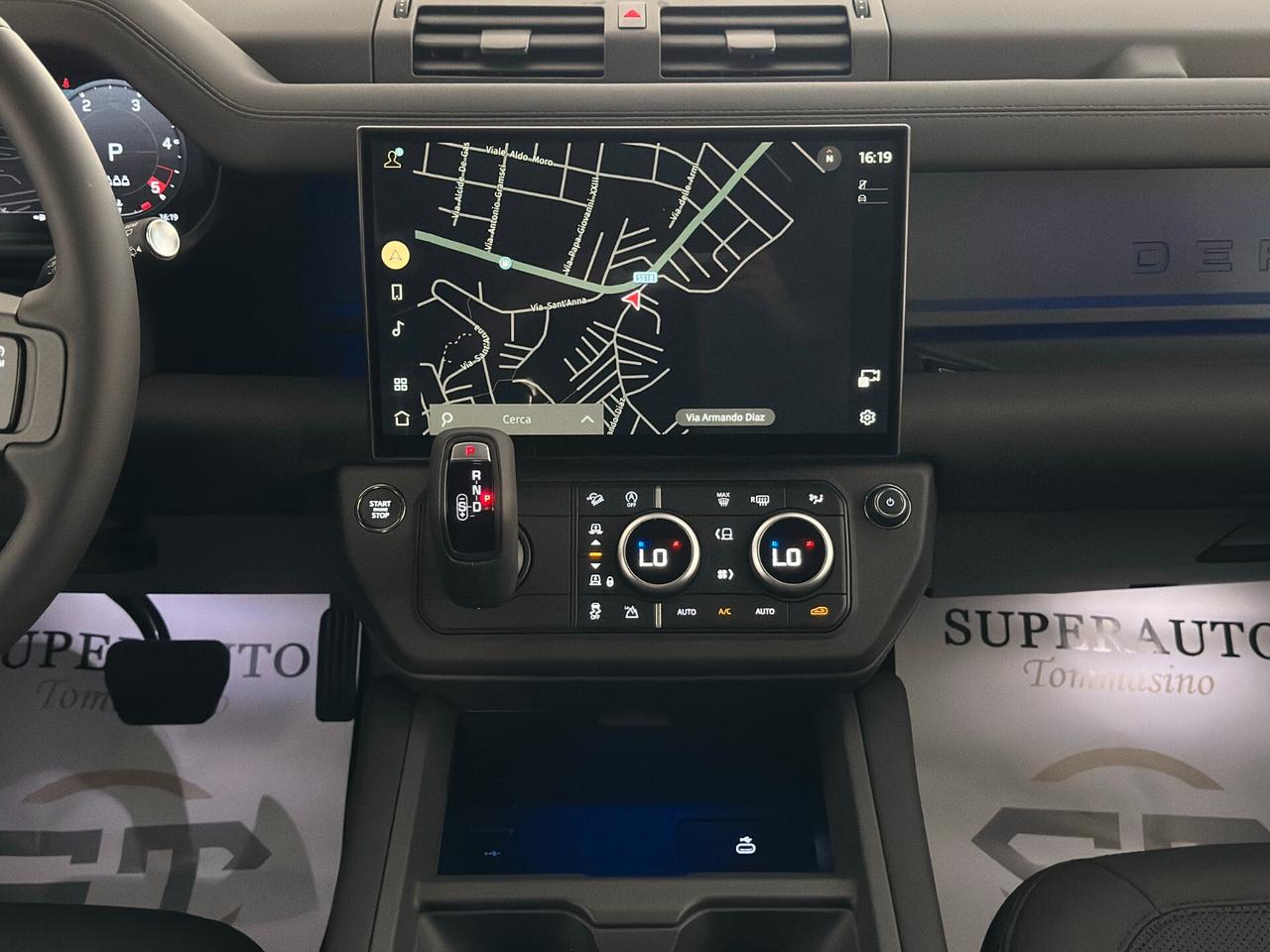 Land Rover Defender 90 3.0D I6 200 CV AWD Auto X-Dynamic SE