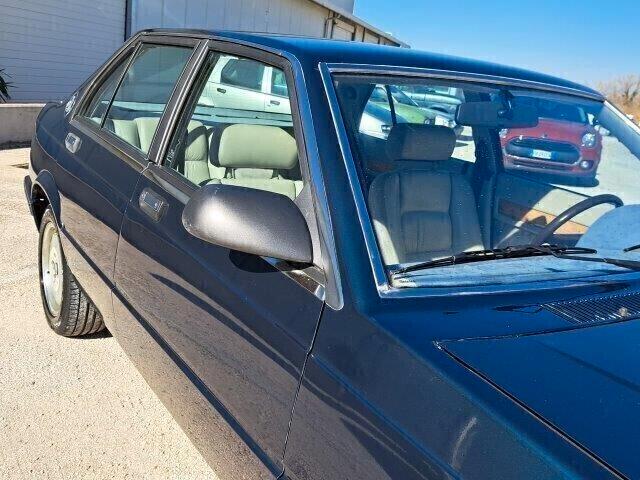 Maserati Quattroporte 422 i service book -1988
