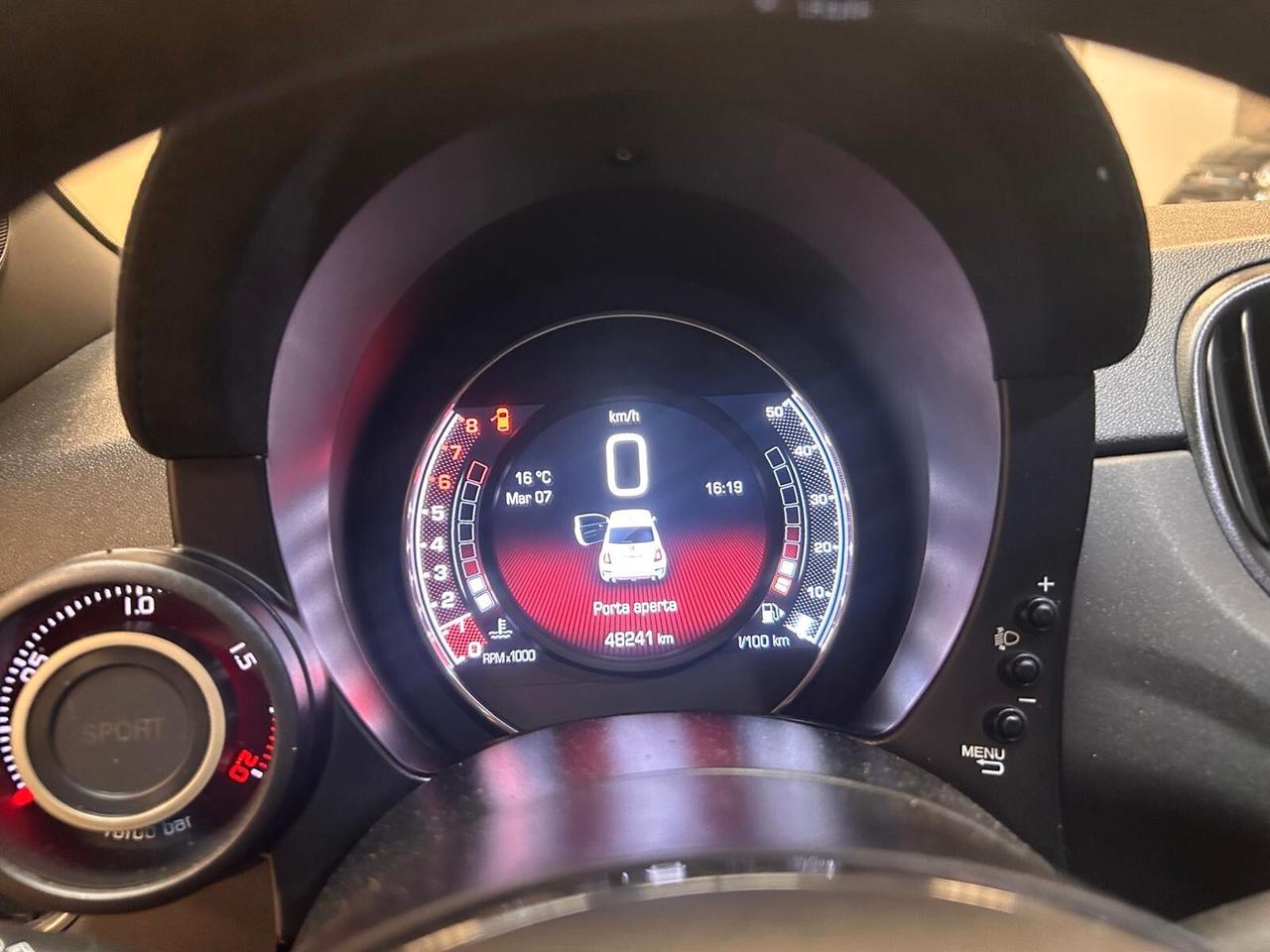 Abarth 695 1.4 Turbo T-Jet 180 CV Esseesse