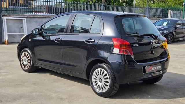 TOYOTA Yaris 1.0 5 porte Sol
