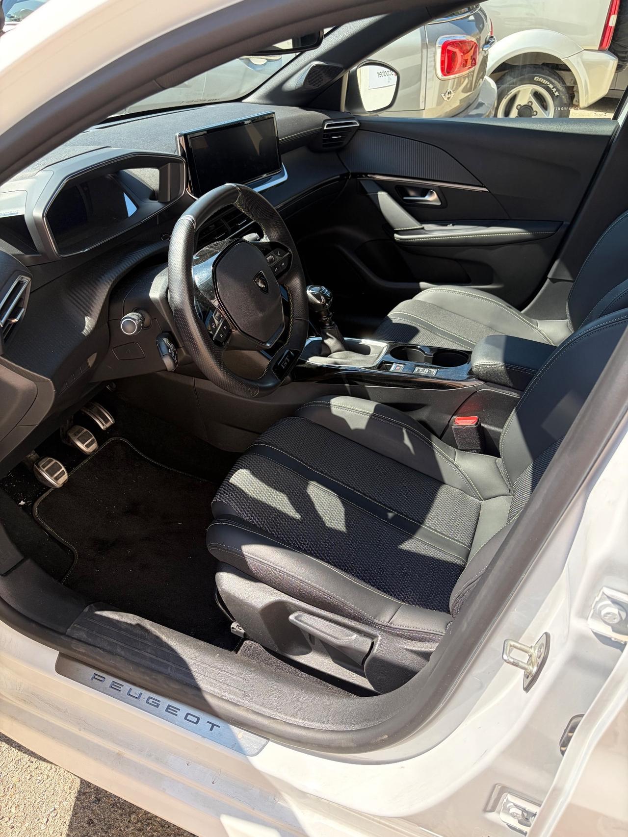 Peugeot 208 PureTech 100 Stop&Start 5 porte GT