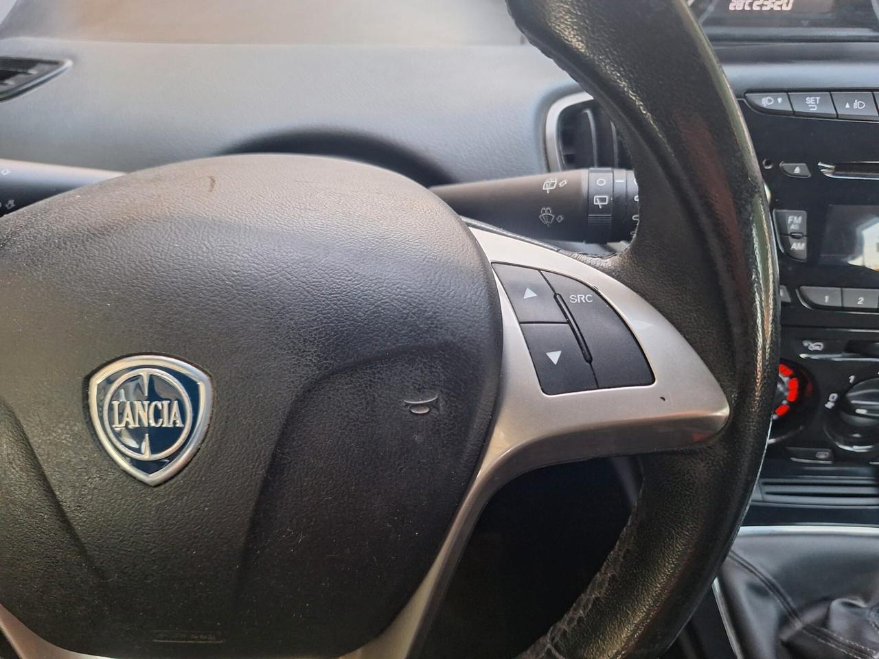 Lancia Ypsilon 1.2 69 CV 5 porte GPL Ecochic Gold