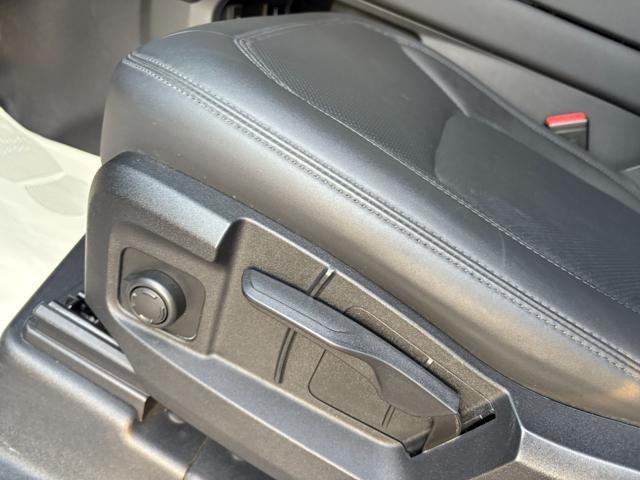 LAND ROVER Defender 90 3.0D I6 200 CV AWD Auto ''TOTAL BLACK''