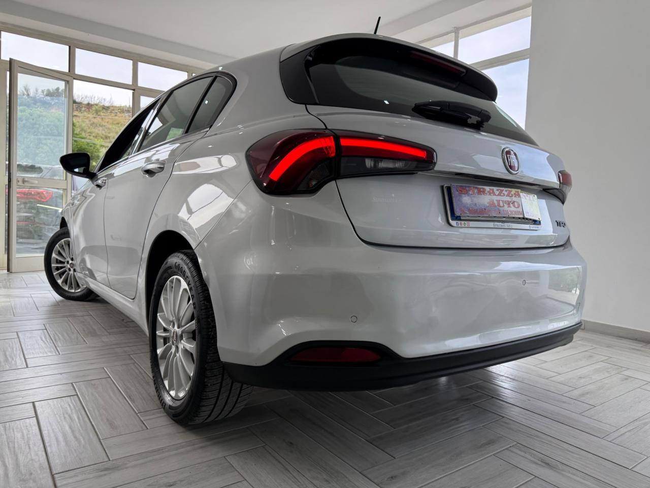 Fiat Tipo 1.6Mjt 5P 130CV LOUNGE+FULL LED/NAV2022