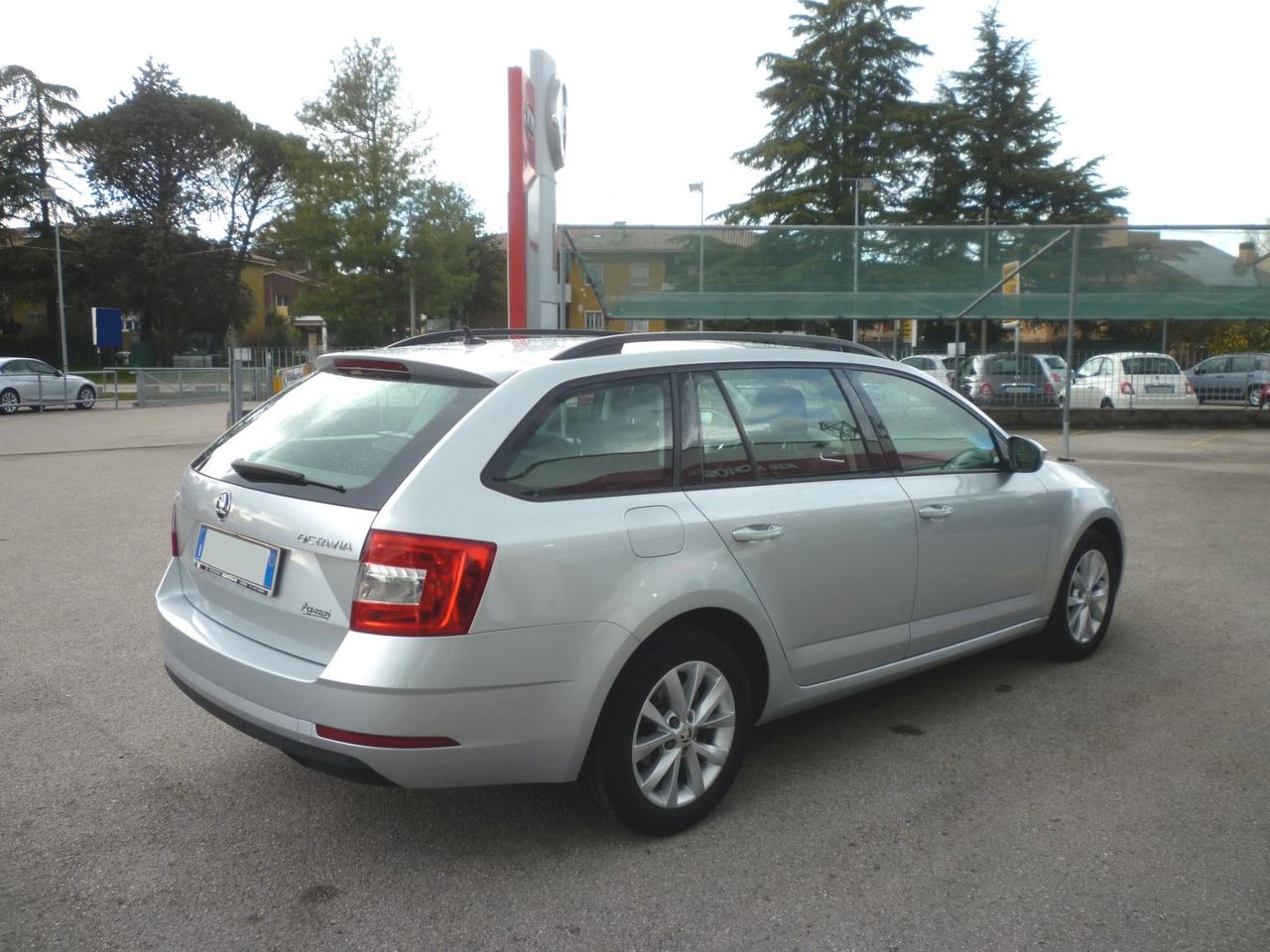 SKODA Octavia Wagon 1.6 TDI SCR 115 CV DSG Executive 2019