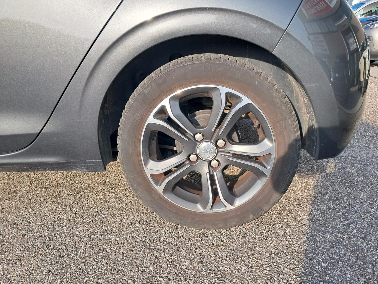 Peugeot 208 PureTech 82 5 porte Active