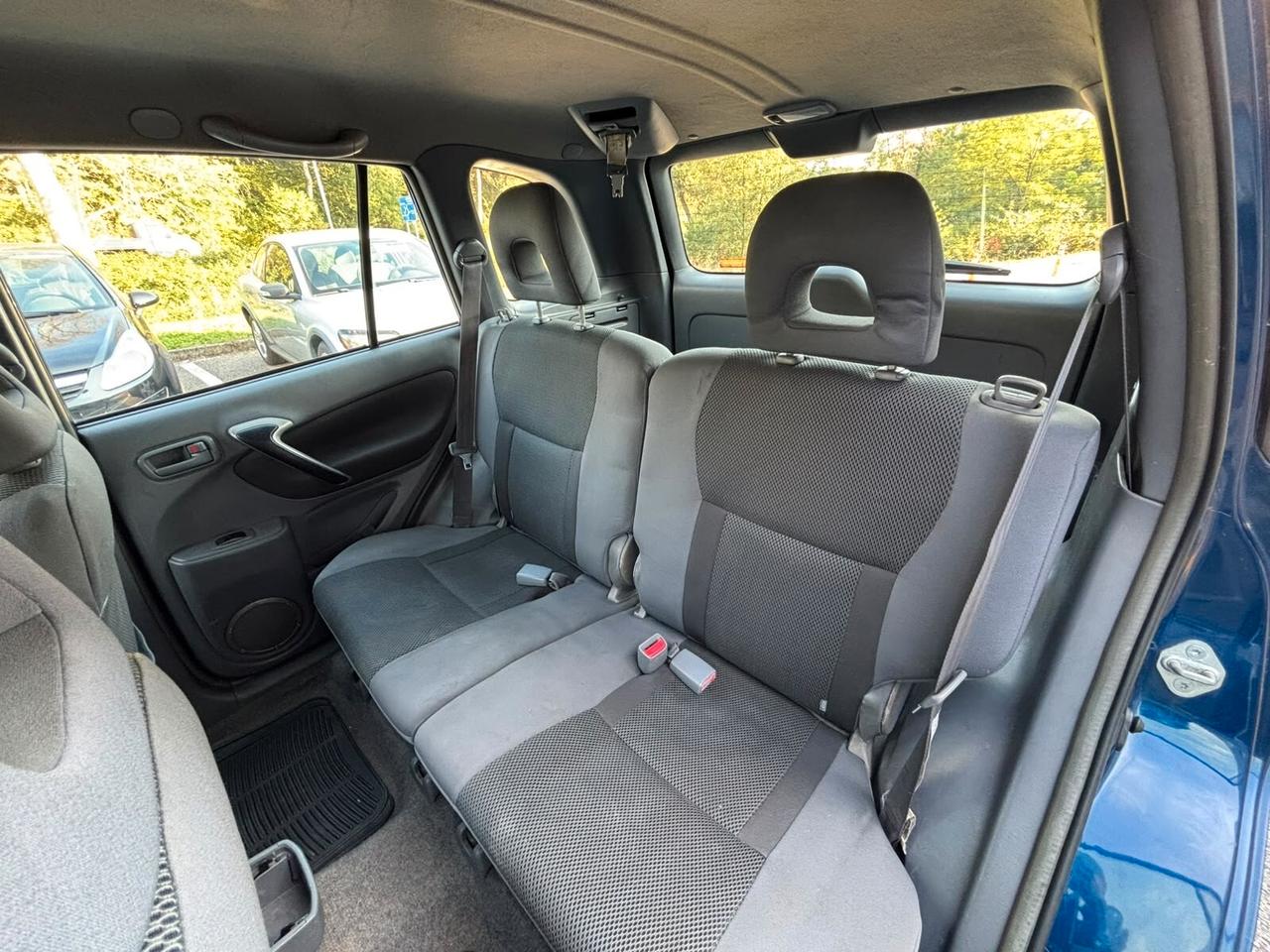Toyota RAV 4 RAV4 2.0 Tdi D-4D cat 5 porte Sol