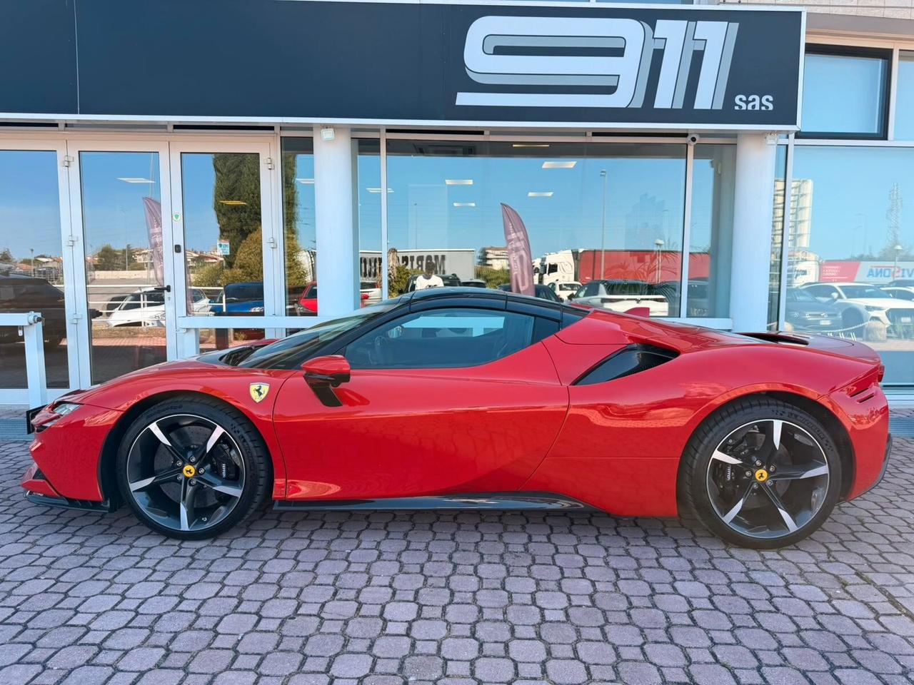 Ferrari SF90 Spider