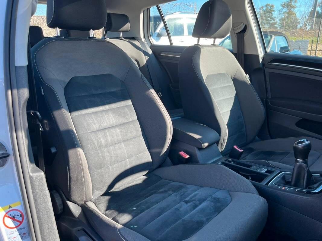 Volkswagen Golf 1.6 tdi Highline 5p