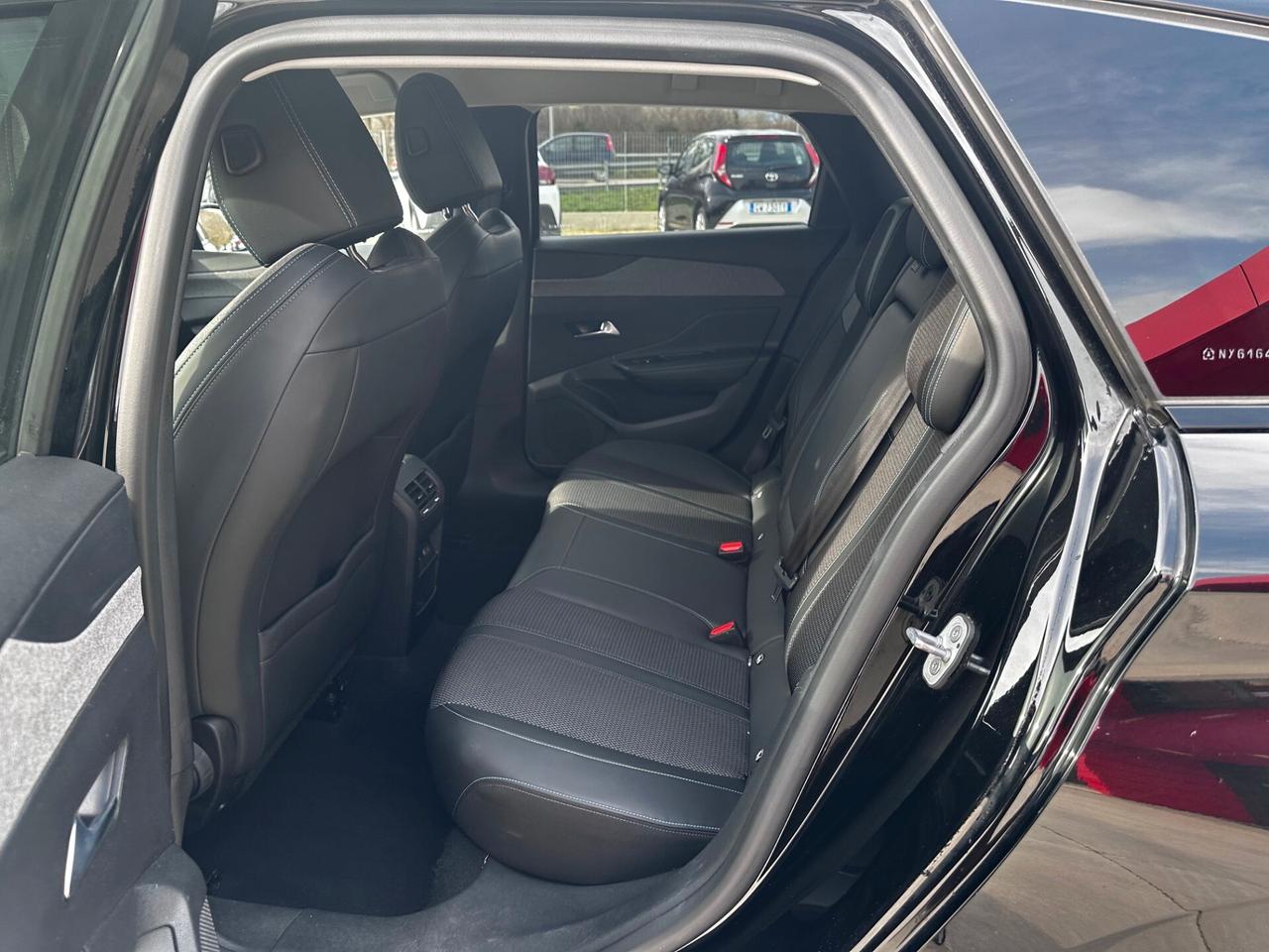 Peugeot 308 BlueHDi 130 S&S EAT8 SW Allure