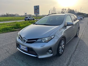 Toyota Auris 1.8 Hybrid 5 porte