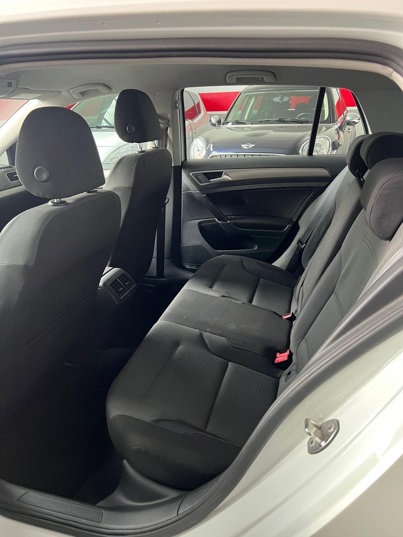 Volkswagen Golf 1.6 TDI DSG 5p. Highline BlueMotion Technology