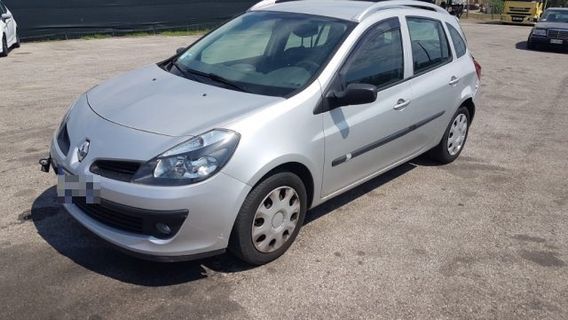 RENAULT Clio 1.2 16V TCE 100CV SporTour