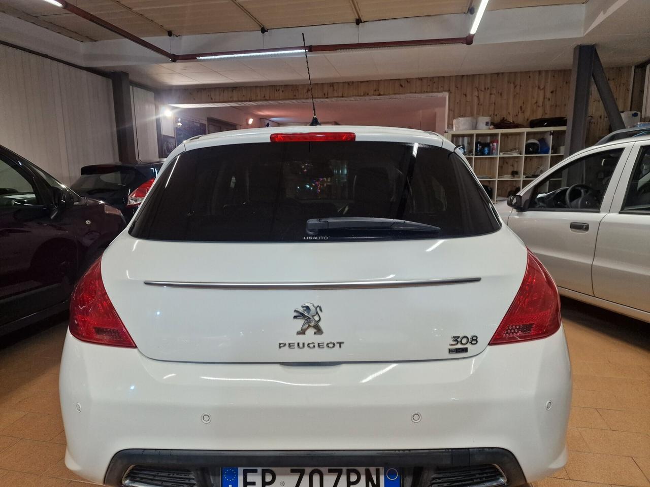 Peugeot 308 1.6 8V e-HDi 112CV Stop&Start 5p. Business