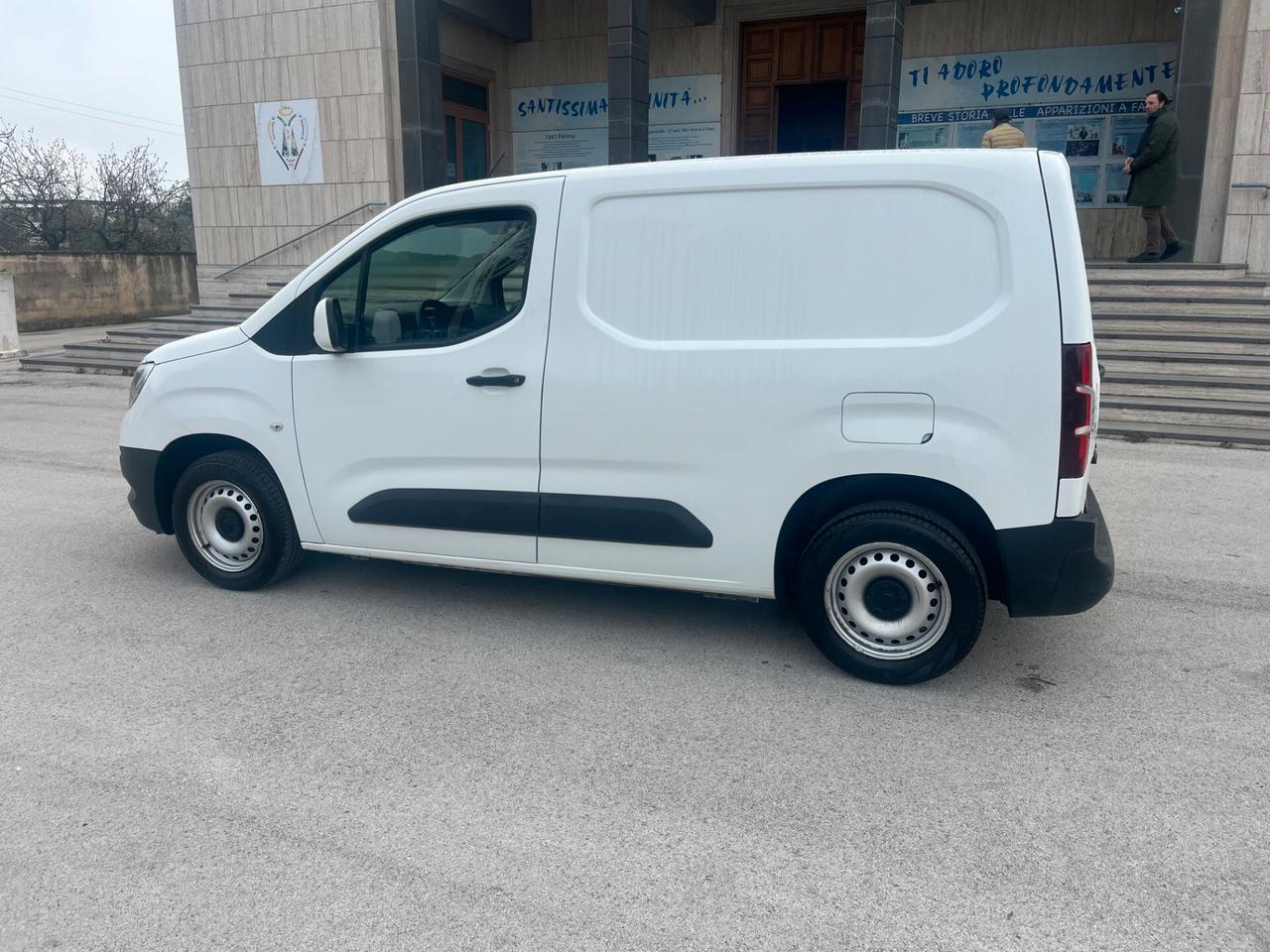 Opel COMBO 1.6 DIESEL KW 75,CV 102 3 POSTI
