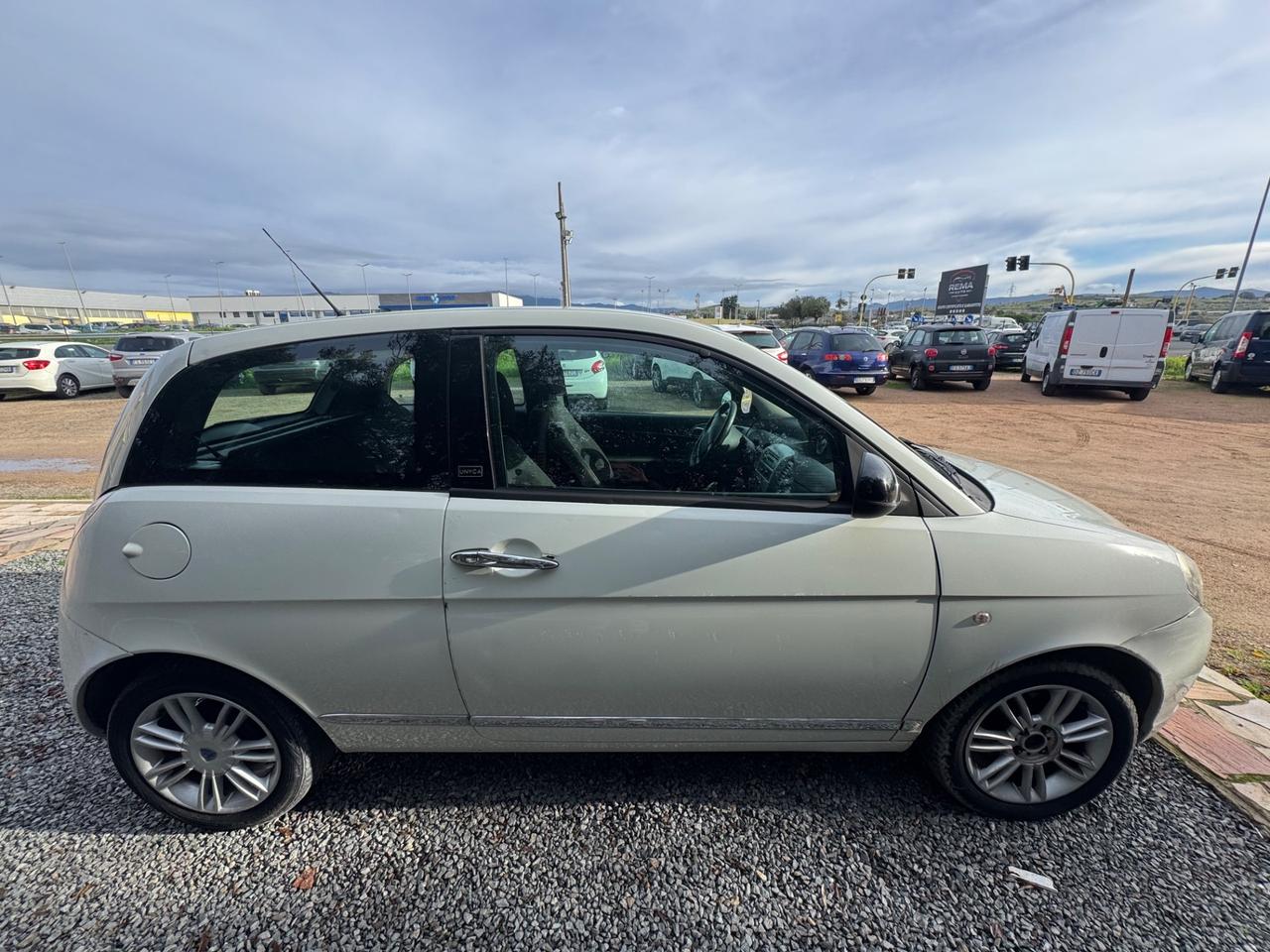 Lancia Ypsilon 1.2 69 PLATINUM