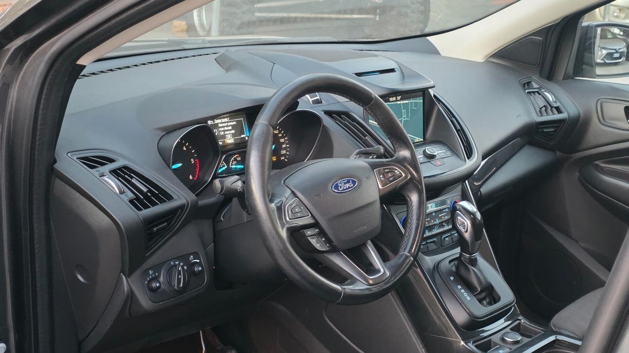 Ford Kuga 1.5 TDCI 120 CV S&S 2WD Powershift Edition