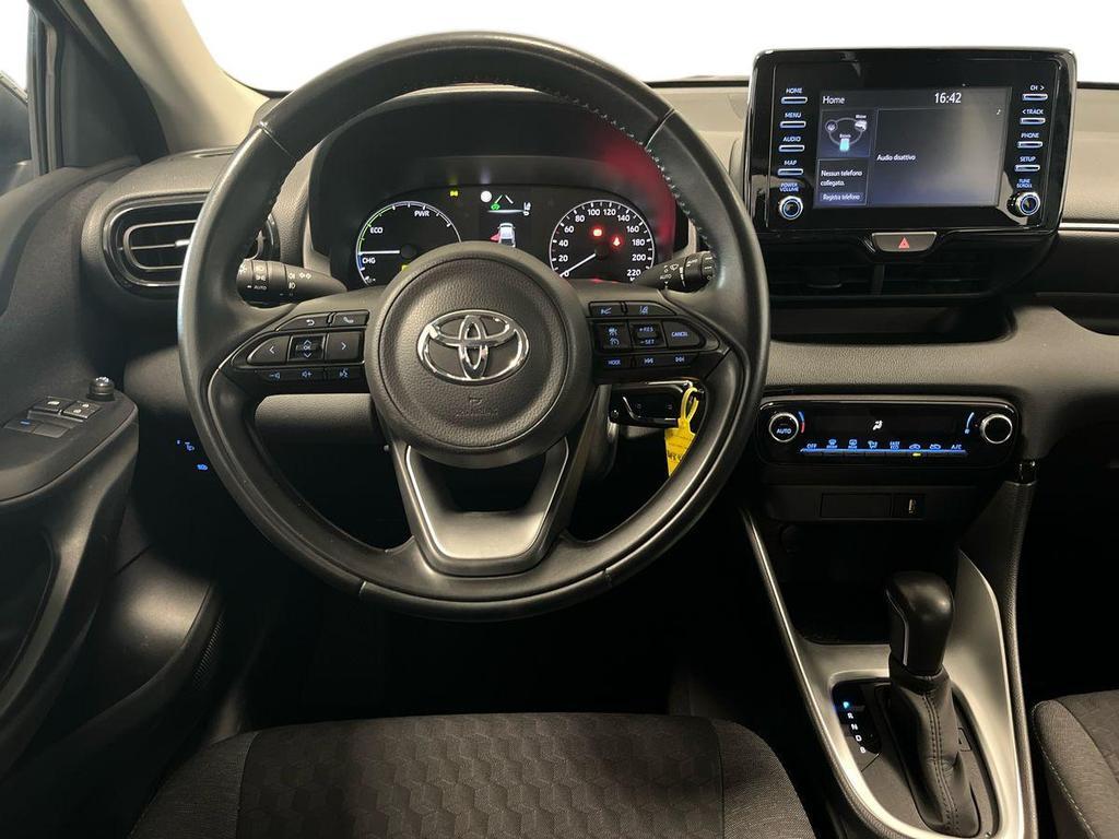Toyota Yaris 1.5 hybrid Business