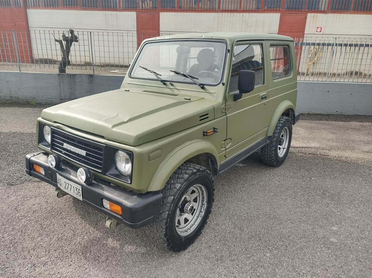 Suzuki SJ Samurai SJ413 gancio traino