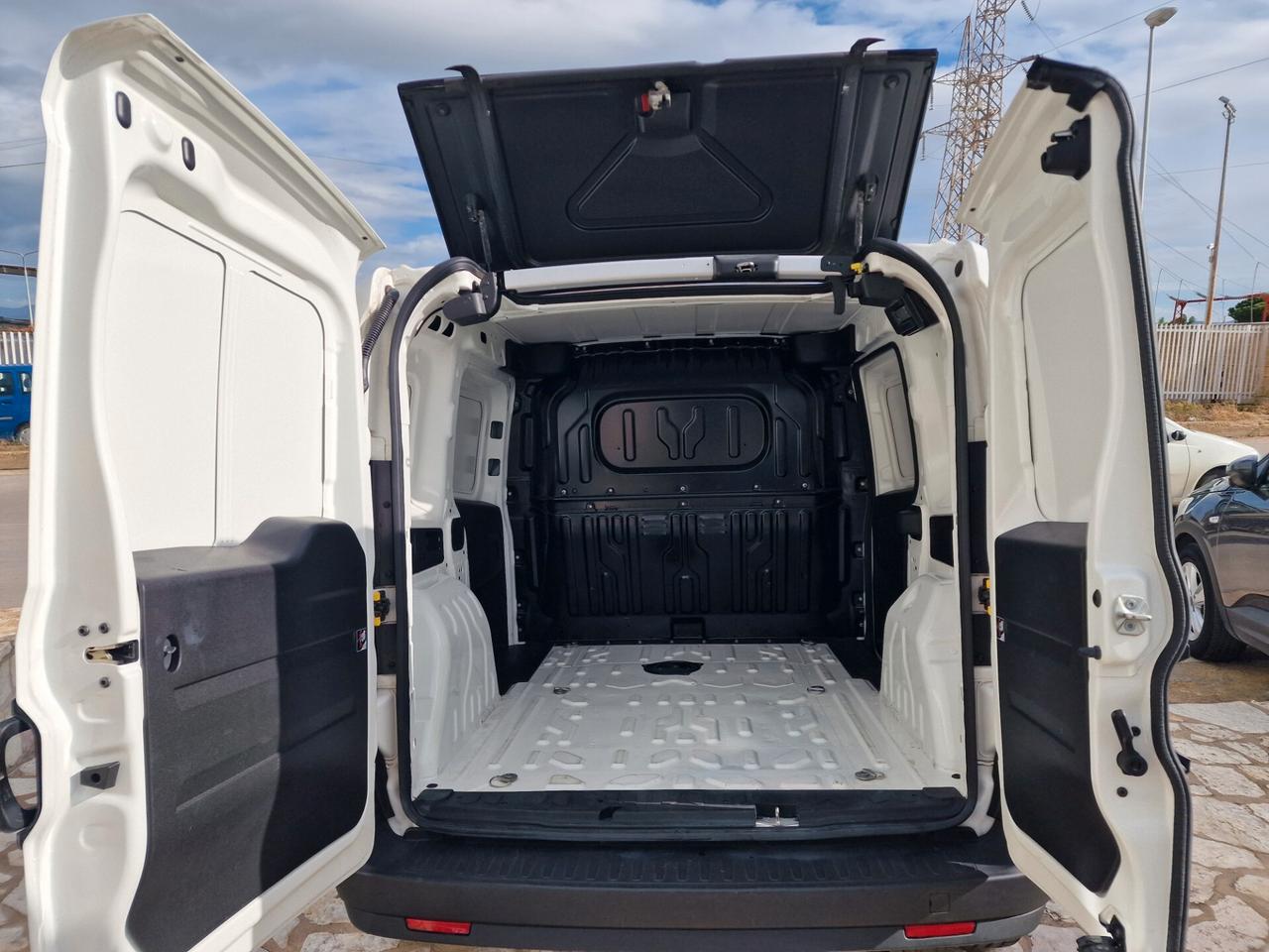 Fiat Doblò 1.3 MJT 11/2021 CON TETTO APRIBILE