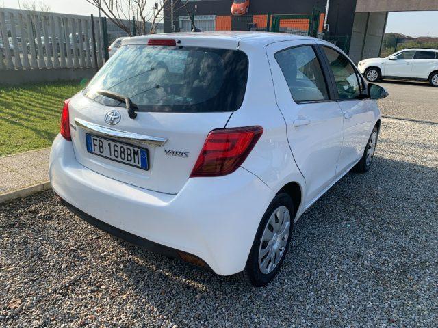 TOYOTA Yaris 1.0 5 porte Lounge