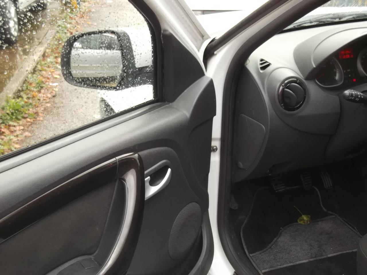 Dacia Duster 1.5 dCi 110CV 4x4 Lauréate - 17