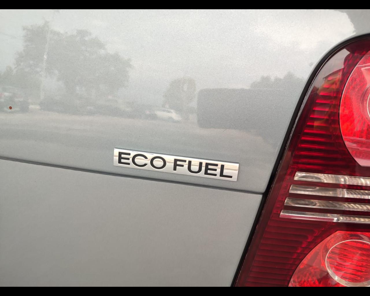 VOLKSWAGEN Touran 2.0 Trendline Ecofuel 7 Posti