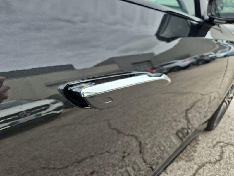Mercedes-Benz Classe E 220d Berlina AMG Line Premium