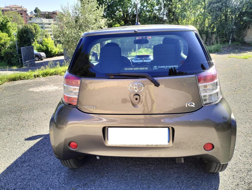 Toyota iQ 1.3 executive cvt E5