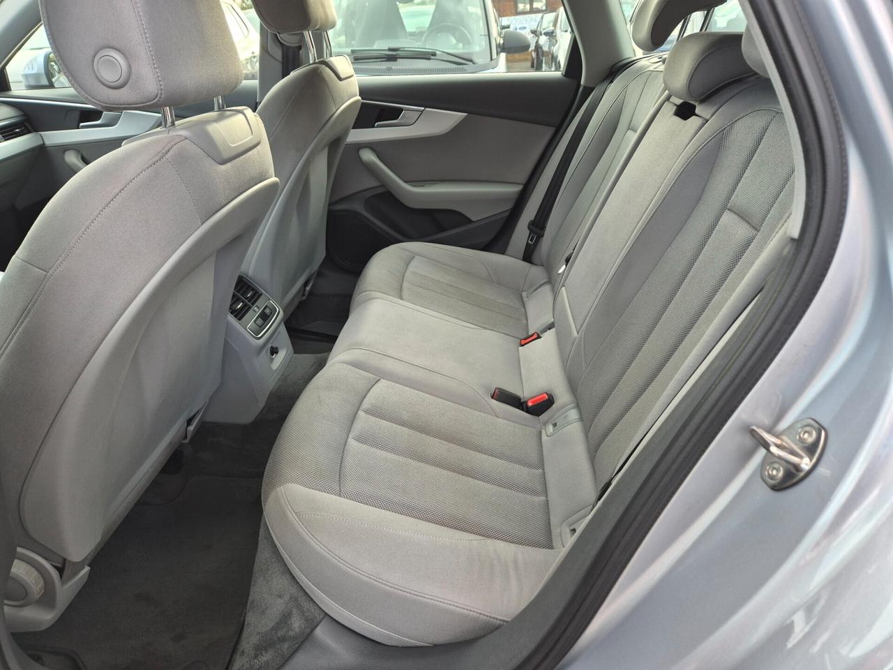 Audi A4 2.0 TDI 150 CV ultra Business