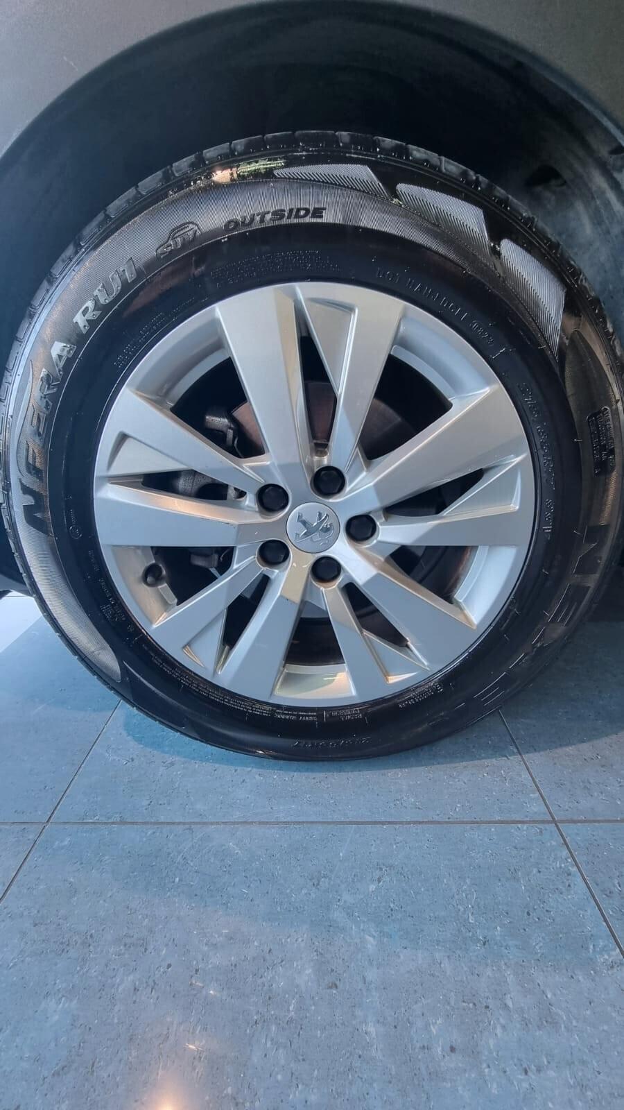 Peugeot 3008 BlueHDi 130 S&S Allure