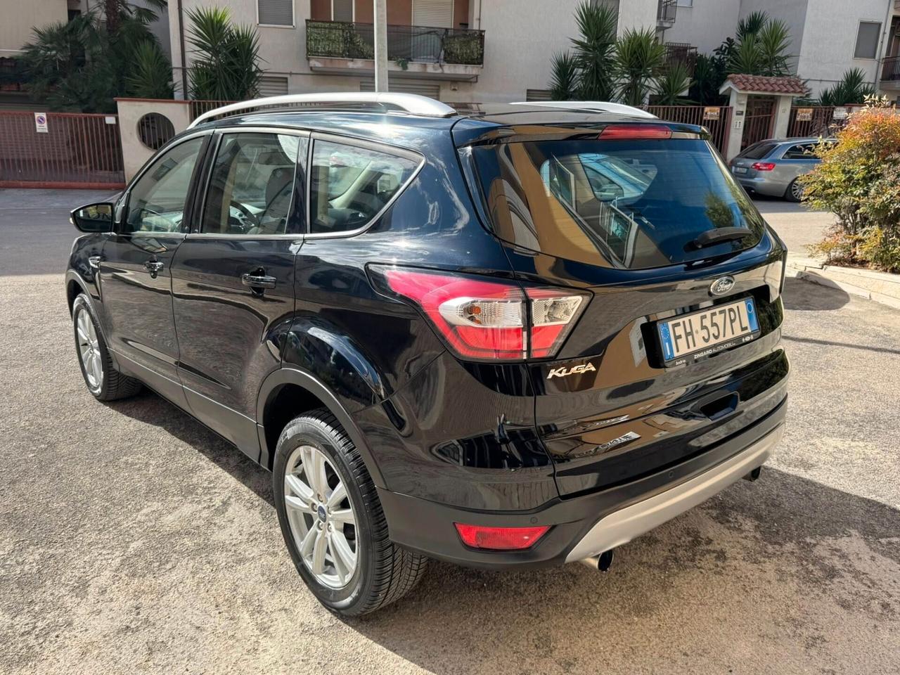 FORD KUGA 1.5 TDCI 120 CV. 2WD TITANIUM NAVI+CERCHI