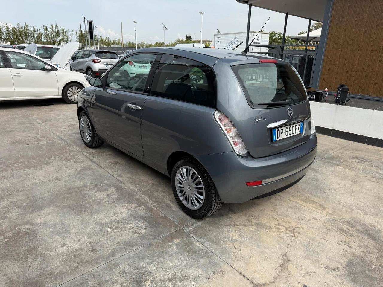 Lancia Ypsilon 1.2 Argento