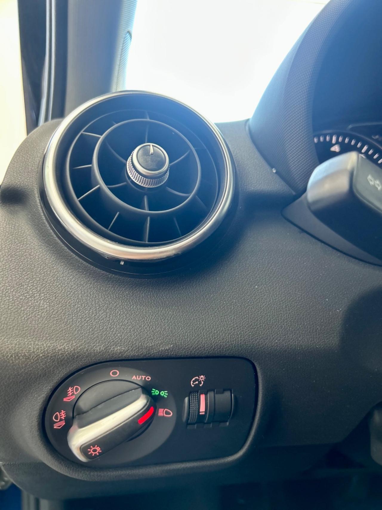 Audi A1 1.0 TFSI ultra Sport FINANZIABILE