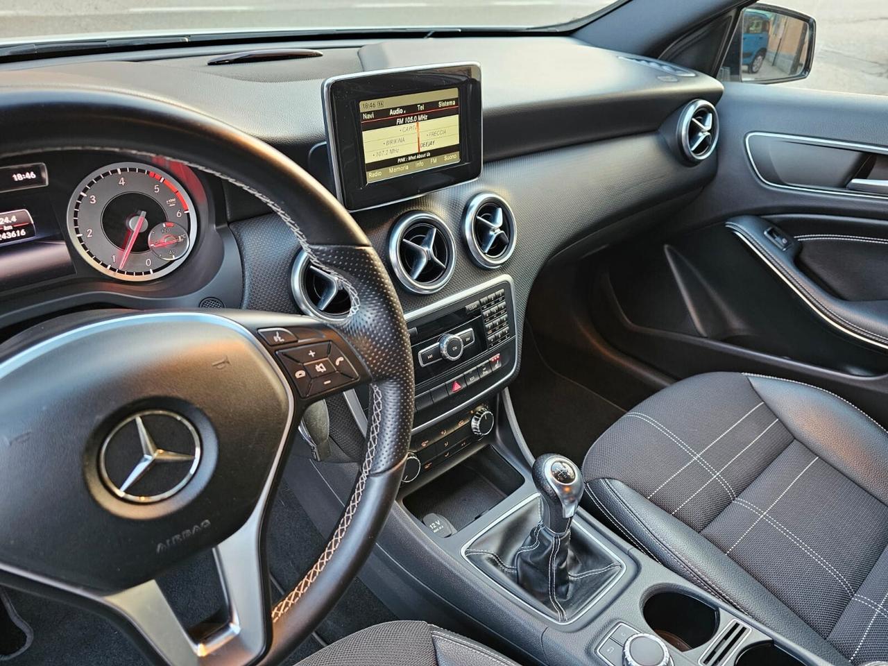 Mercedes-benz A 200 CDI 136cv Sport*Pelle*Bi-Xeno*18*Camera*