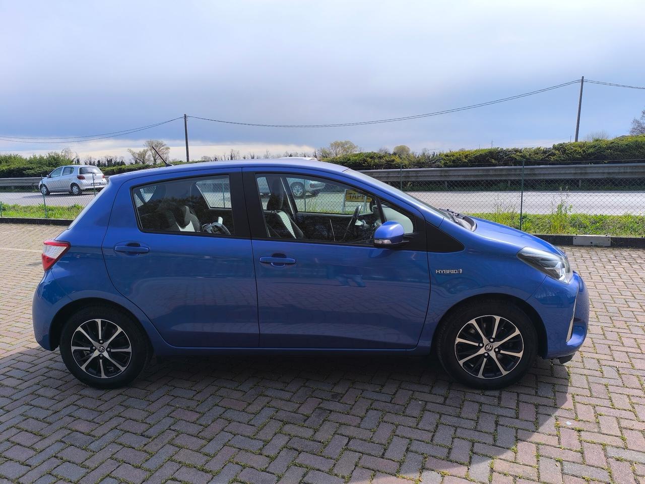 Toyota Yaris 1.5 Hybrid 5 porte Active