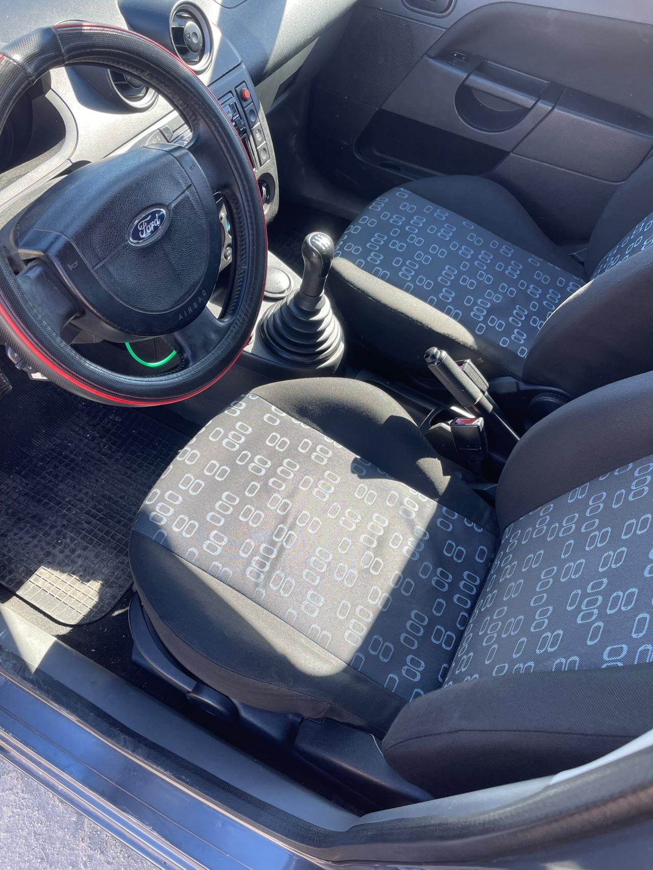 Ford Fiesta 1.4 TDCi 5p. Ghia