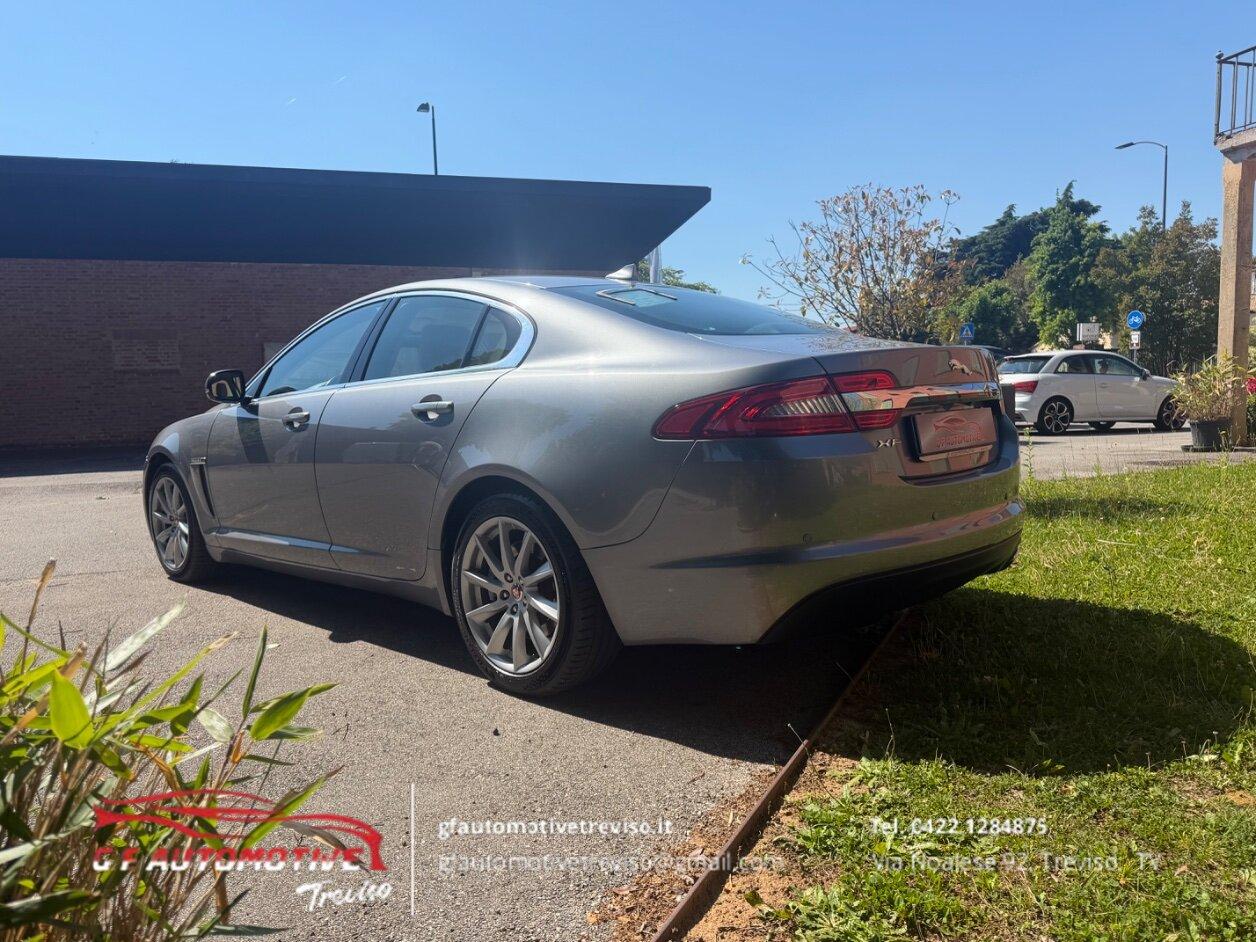 Jaguar XF Berlina XF 2.2d Luxury 200cv auto