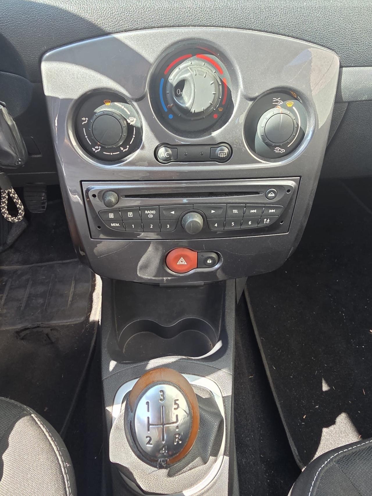 Renault Nuova Clio 1.2 16V 5 p. Euro 5 Neopatentati