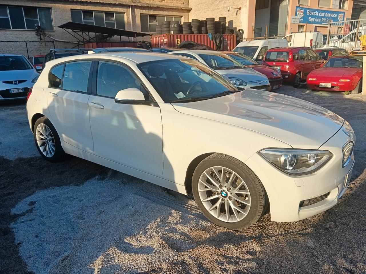 Bmw 116 116d 5p. Urban